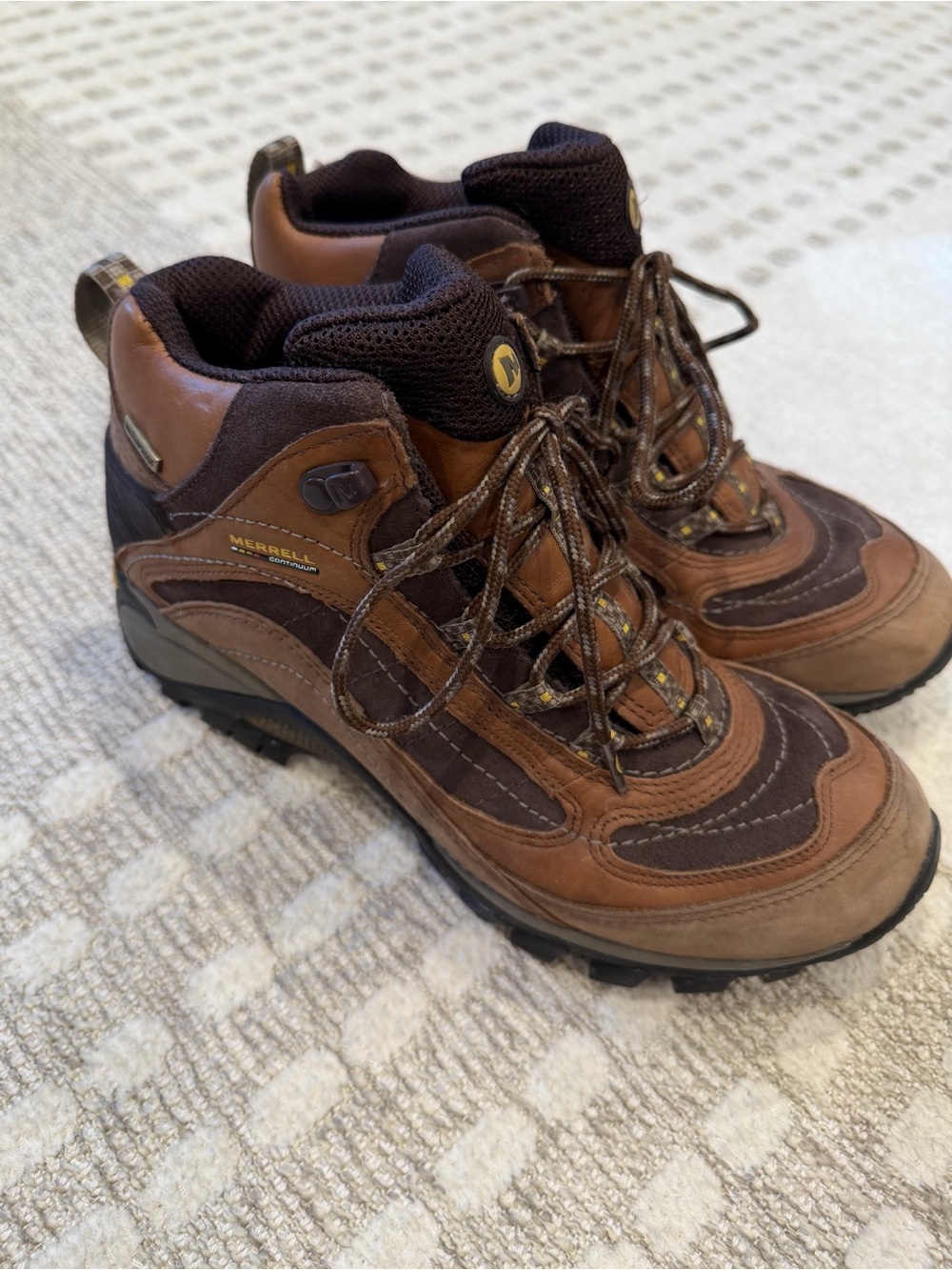 Merrell Women’s Brown Leather Waterproof Vibram Sole Hiking Boots Size 8
